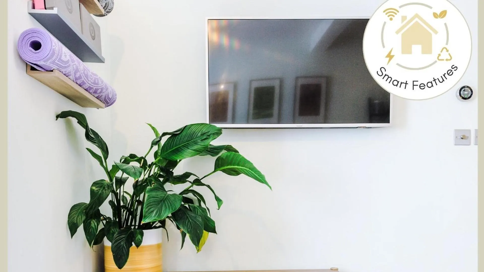 Holiday home The Pause: Central Chester Retreat with Free Parking